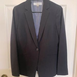 Tahari woman’s blazer